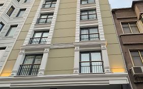 Grand Iska Palace